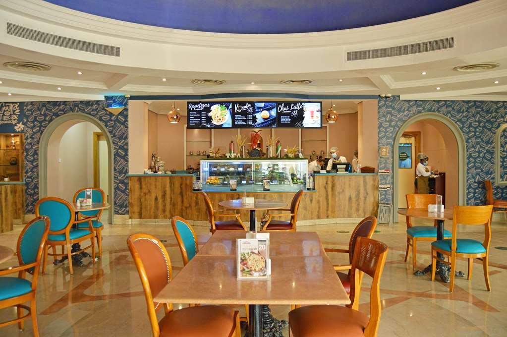 Marbella Resort Шарджа Ресторан фото